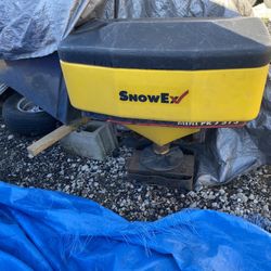 Snow Ex salter Mini Pro 575X