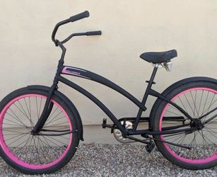 Women’s Beach Cruiser Bike Black with Pink 26”Rims