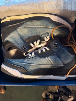 Jordan 4 Retro Levi’s Indigo