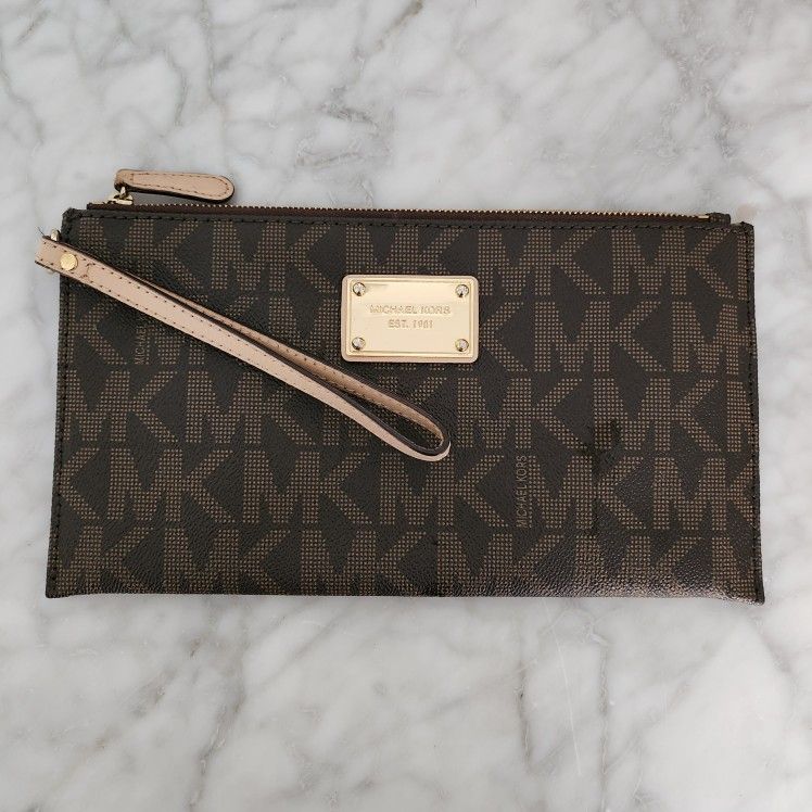 Michael Kors Clutch
