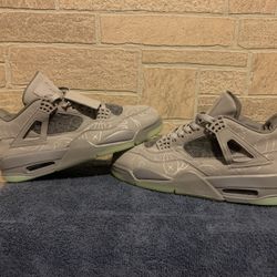 BRAND NEW Air Jordan 4 Retro Grey Size 10 US