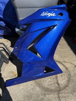 2008- 2012 Kawasaki Ninja 250 CC OEM Cowling Side RH Ebony