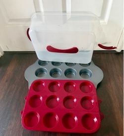 24 cupcake container with lid