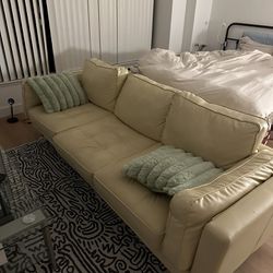 Cream Leather Couch in Good Condition