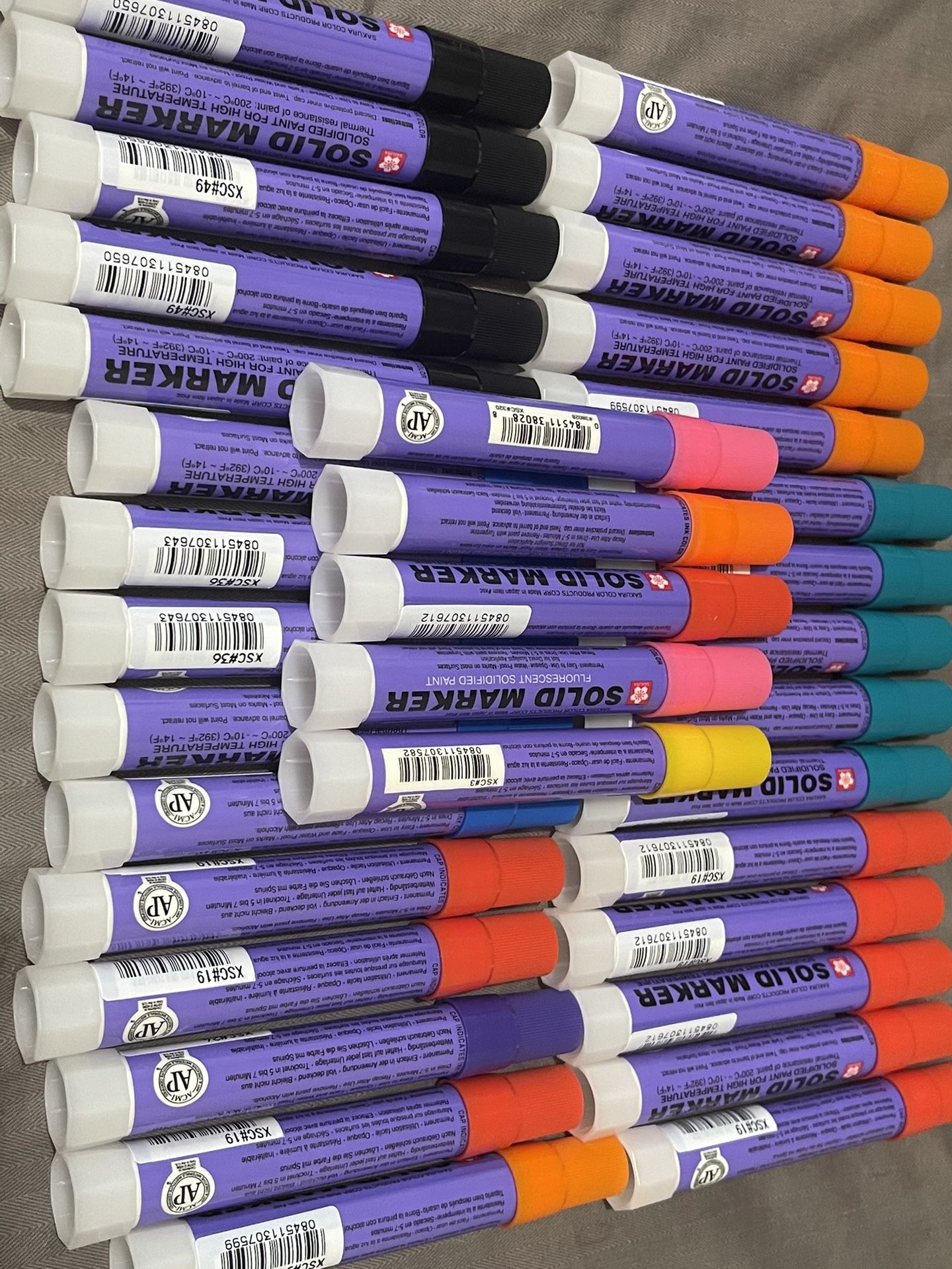 Total Of 35 Streaks Solid Paint Markers Graffiti Art