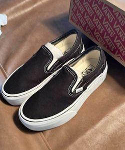 Women’s vans platform size 7