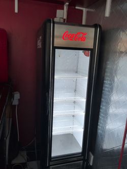 Retro Coca -Cola Refrigerator