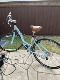 Trek Women Hybrid Bike for Sale in Frisco, TX - OfferUp