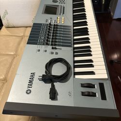 YAMAHA Motif XS 8 88 Piano-Synthesizer Worstation_ Exc