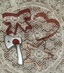 X4 VINTAGE COPPER METAL STAR AXE HATCHET BOW HEART COOKIE CUTTER SET