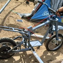 Razor meaning motorcycle electric