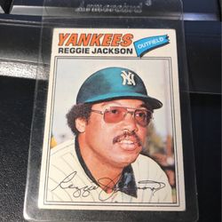 REGGIE JACKSON #10 TOPPS 1977