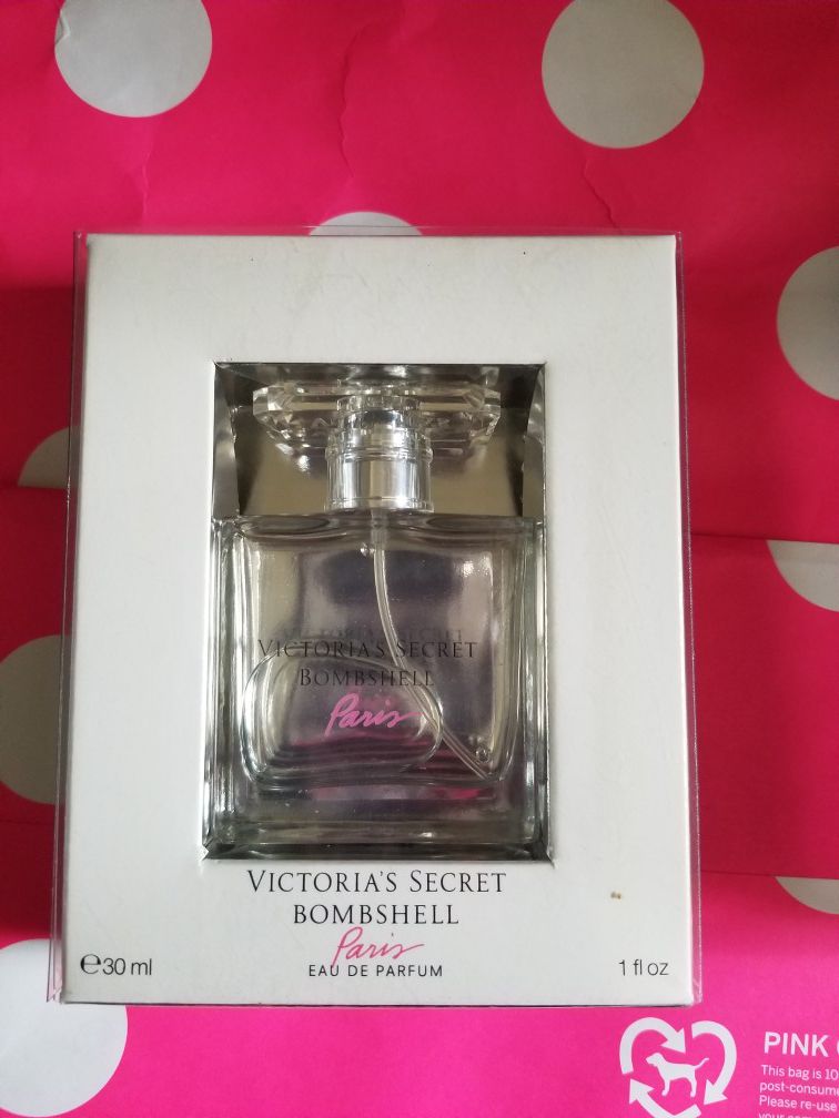 Victoria Secret Bombshell Paris perfume