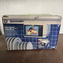 GE Spacemaker Color TV AM/FM Radio 7-7660A Portable 5' Screen 12”x9”x6”Vintage