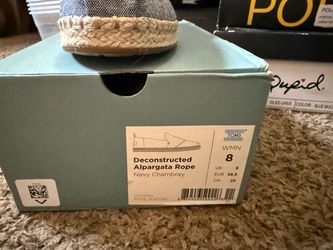 Brand new Toms