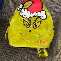 GRINCH FLUFFLY LOUNGEFLY