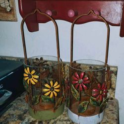 X2 VINTAGE METAL COUNTRY FLOWER RED YELLOW DAISY CANDLE HOLDER BASKET DECOR SET