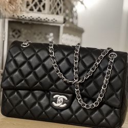 Chanel Bag for Sale in Palmdale, CA - OfferUp