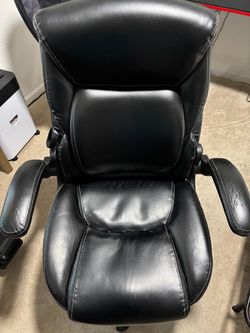 Serta office chair with leather finish