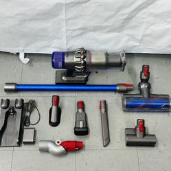 Dyson V11 Animal+ Cordless Stick Vacuum Cleaner Excellent Condition