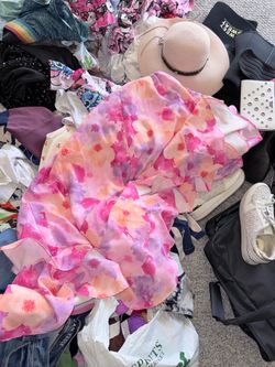 Llévalo todo por 200!✨ Lote grande de ropa, zapatos y accesorios – Poco uso
