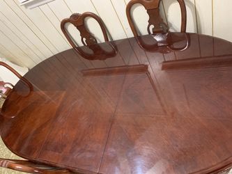 6pc dining set & China cabinet CLEAN & GREAT CONDITION