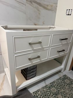 Bathroom vanity