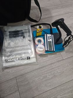 5 pcs,  smart weigh,  any east 2d barcode scanner, polly bag, goof off, label (this is a set do.not separate)