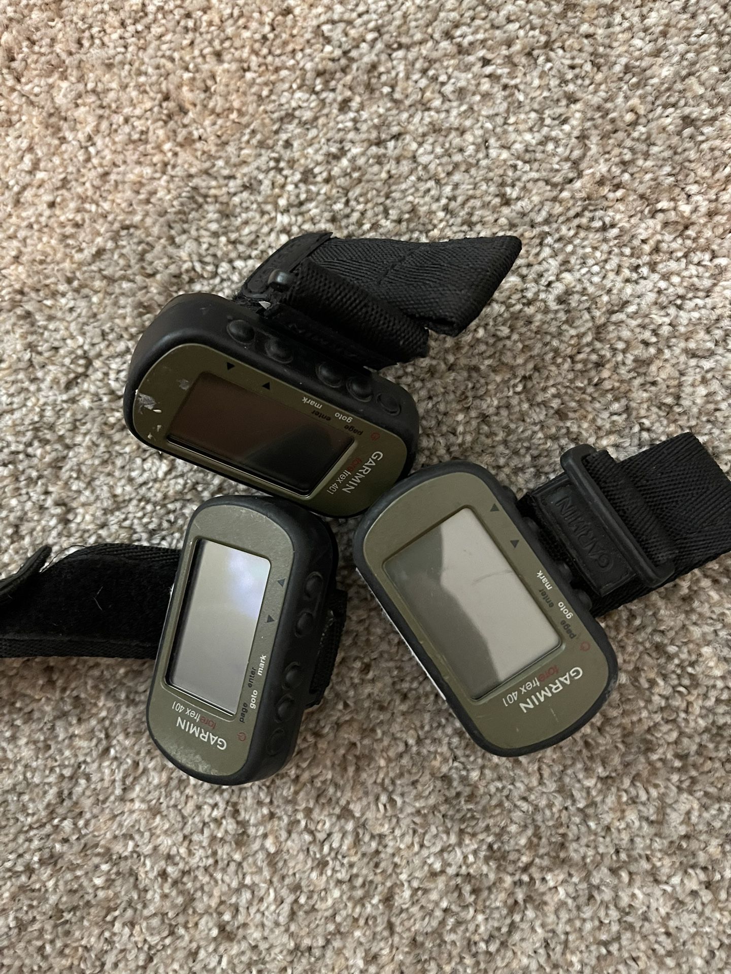 ガーミン Foretrex 401Garmin ForeTrex 401 GPS Personal Navigator