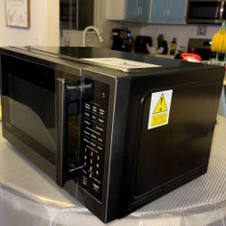 Brand New Toshiba Microwave 