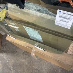 2011-2022 Jeep Grand Cherokee Driver Side Front Window