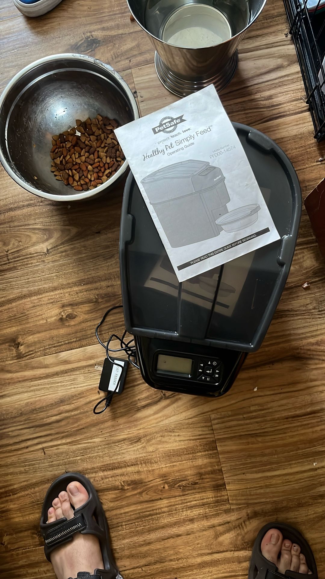 Pet Safe Cat Feeder