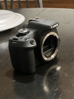 Canon EOS Rebel T7