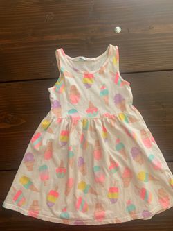 Girls dress