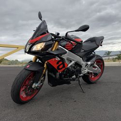 2018 Aprilia Tuono V4 1100 RR