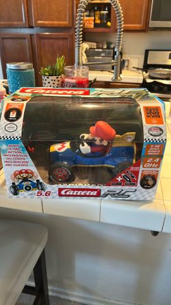 2019 Nintendo Carrera RC: Mario Kart Mach 8 - Mario (2.4 GHz, Radio Remote Car)