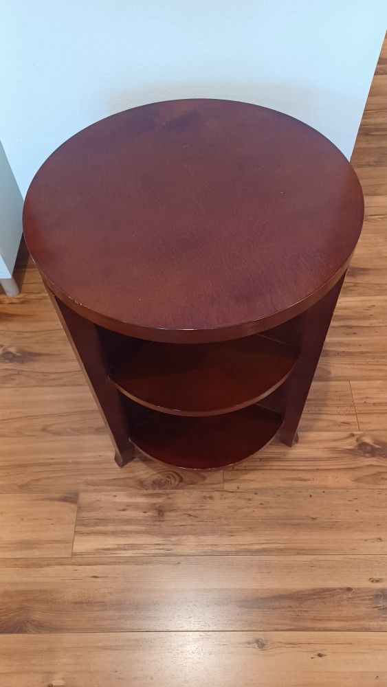 Cherry wood round end table