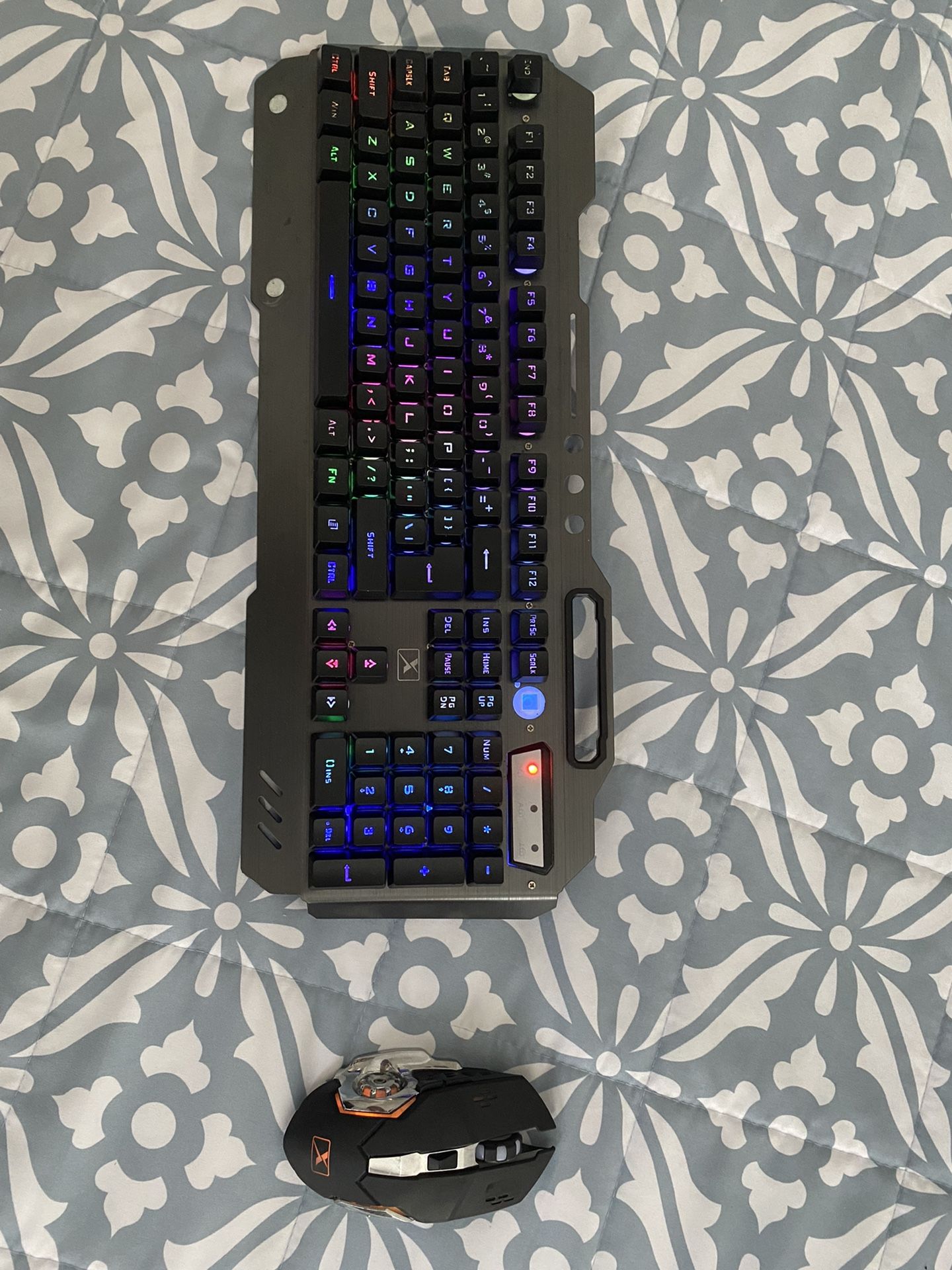 Wireless Gaming Keyboard and Mouse