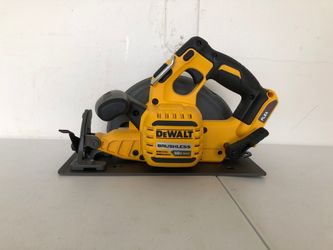 DEWALT FLEXVOLT 60-Volt MAX Lithium-Ion Cordless Brushless 7-1/4 in. Circular Saw (Tool-Only)