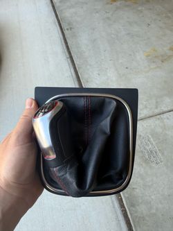 Mk6 (2010-2014) GtI manual shift knob. Fits golf/tdi as well.