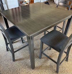 Ashley “Bridsone” counter table set