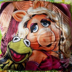 Miss Piggy & Kermit The Frog 2007 Disney Store Studio Collection Pillow 18x18"