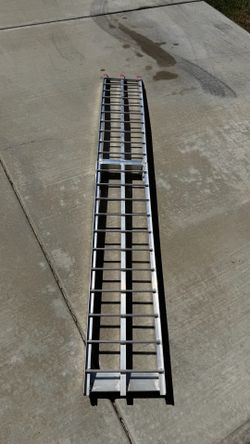 TRACKSIDE ALUMINUM MOTORCYCLE RAMP LIGHTWEIGHT & FOLDABLE