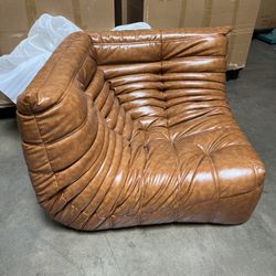 Togo Style Corner Vintage Brown$800