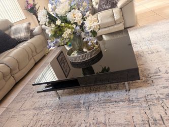 Modern Black High-Gloss Coffee Table