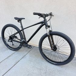 27.5"(M) Specialized Pitch Moutain Bike Black/ Black | Lots of New parts! | Recently Serviced tune up