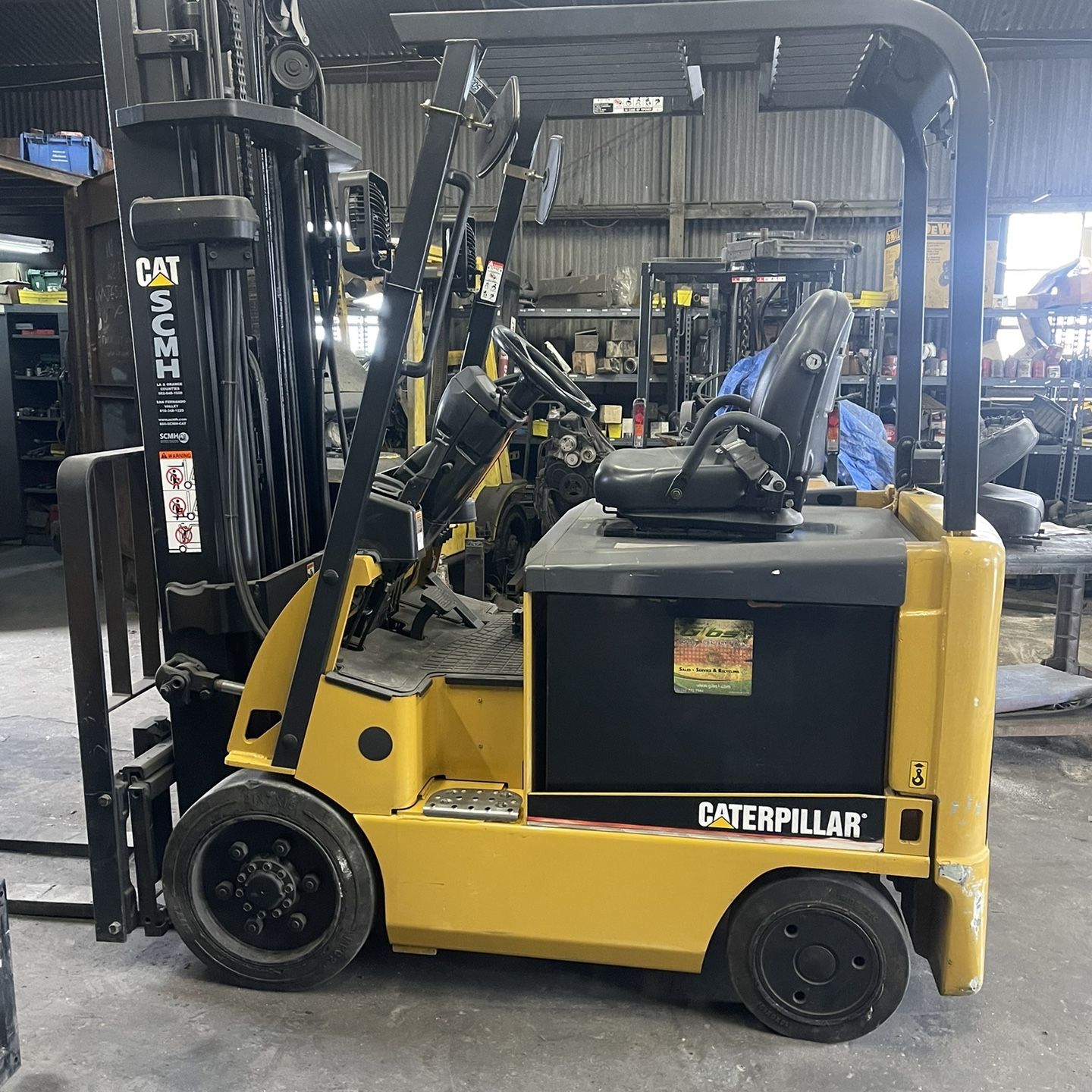 Caterpillar Electric Forklift Triple 5000 Lbs Stage High Mast Sideshift 