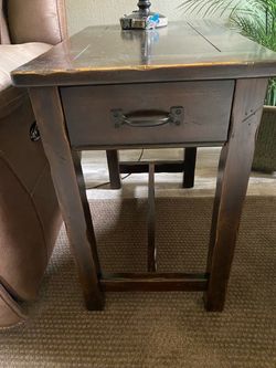 Solid Wood, Quality 1-Drawer End Table