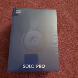 Beats Solo Pro Matte Blue Wireless Headphones 