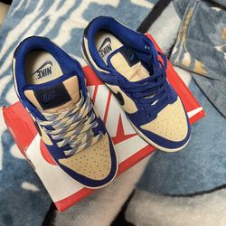 dunk lows blue & cream